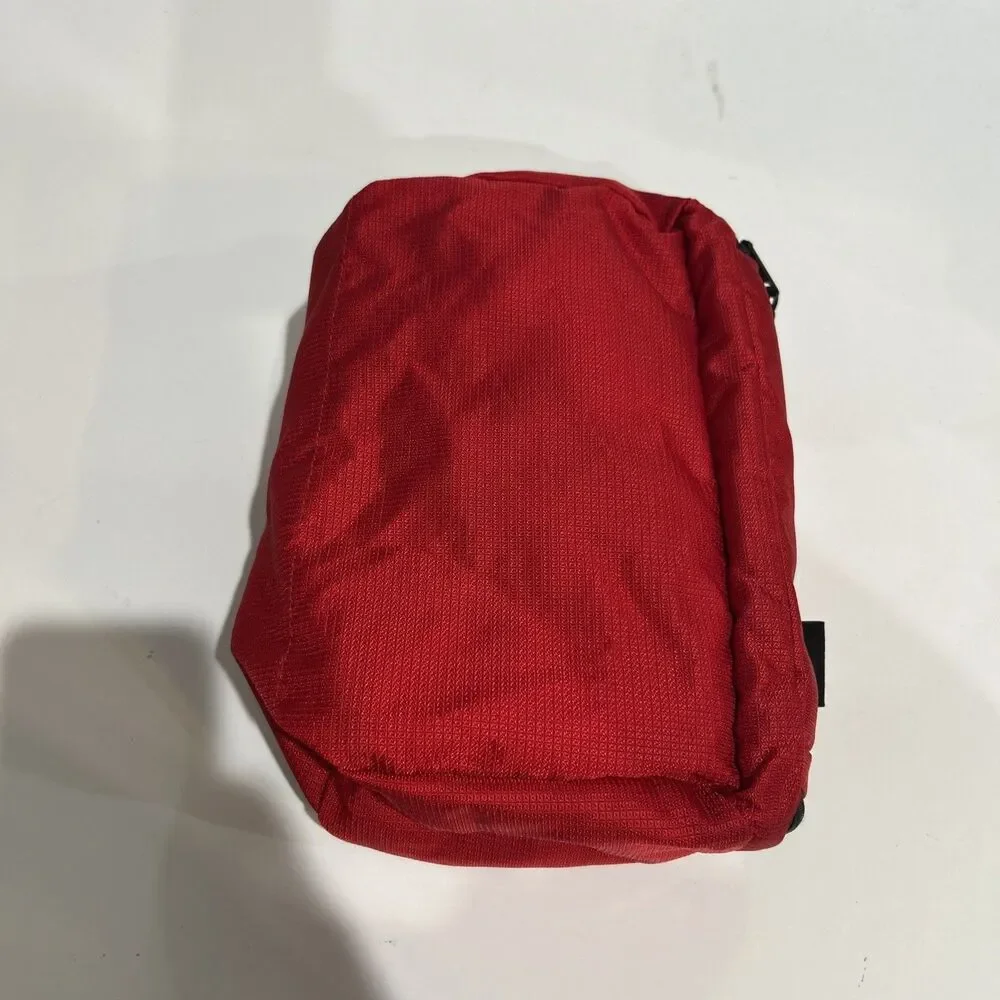 Vintage LL Bean Red Nylon Dopp Kit Travel Toiletry Bag Zippered Pockets